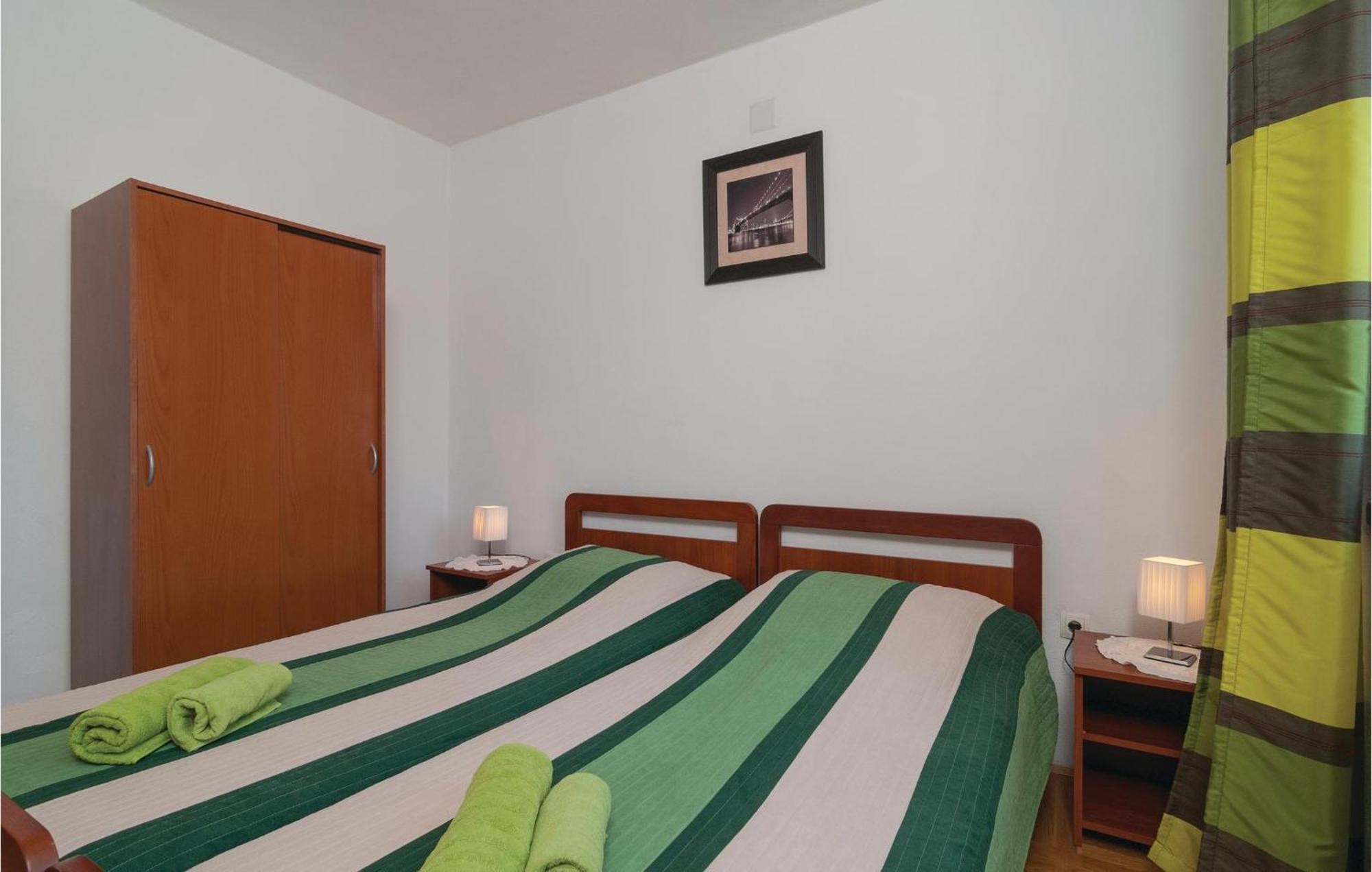 Lovely Apartment In Split With Wifi Exterior foto